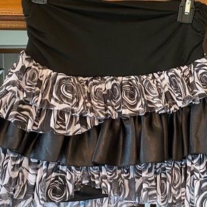 Rue21 Rose Detail Ruffle Skirt